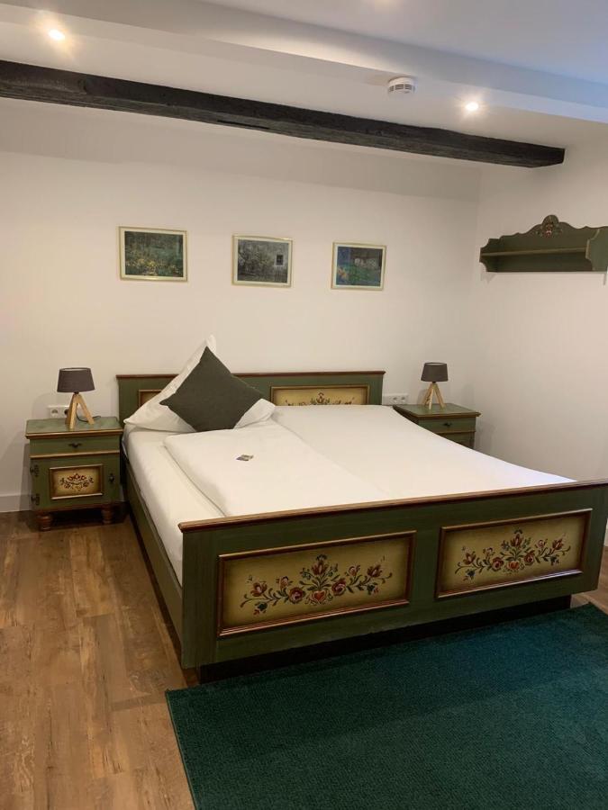 Hotel Zum Braunen Hirschen バート・ドリーブルク エクステリア 写真